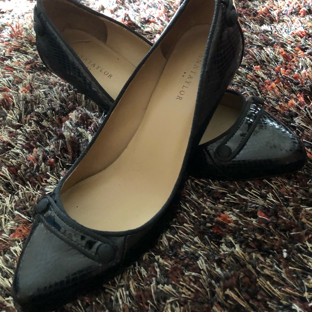 Ann Taylor, 2” Black patten leather heels